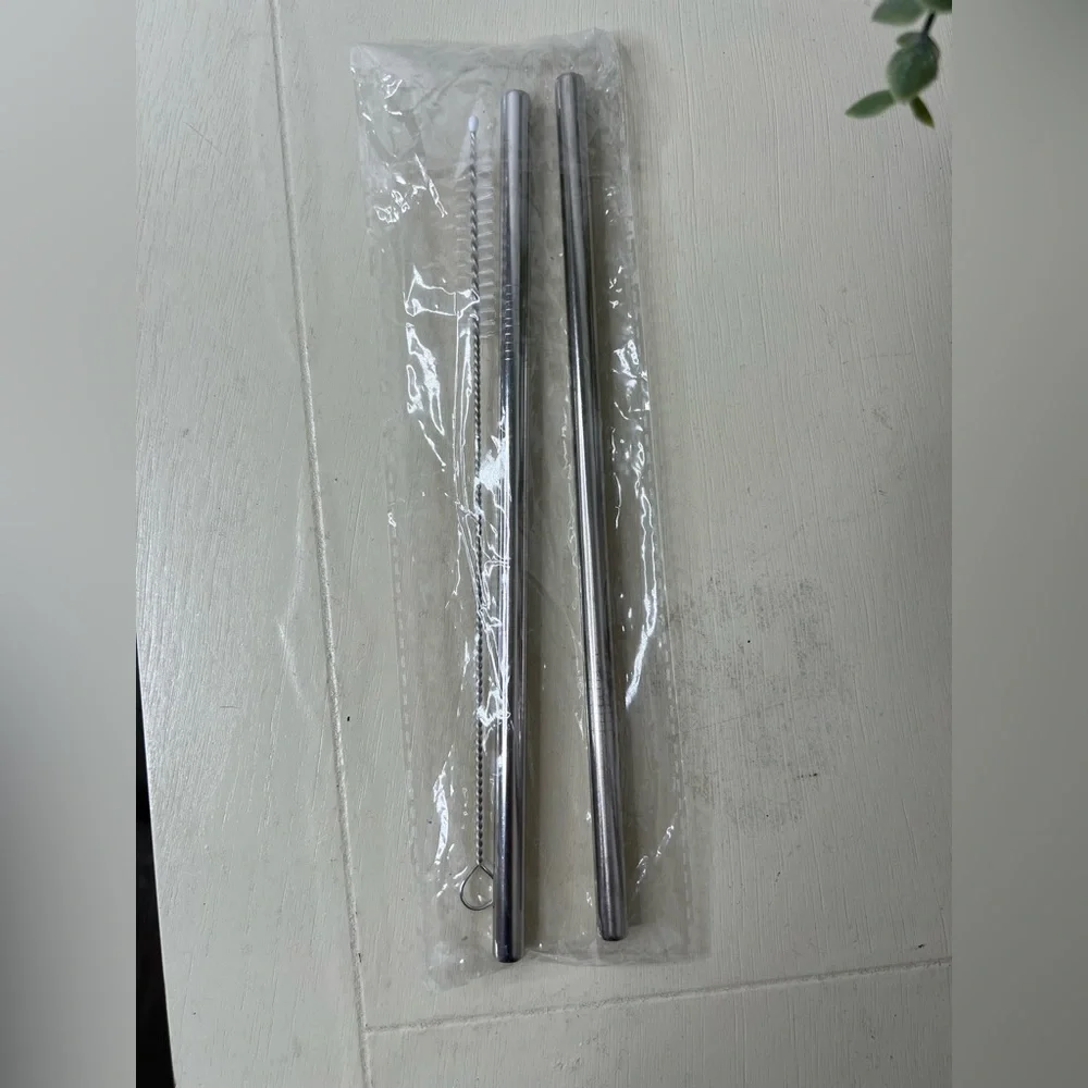 Brand New-Set of 2 Stainless Steel Reuseable Straws with Brush